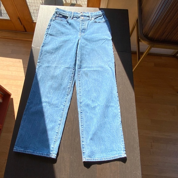 Madewell The Perfect Vintage Wide-Leg Jean in Harding Wash: Button-Fly Edition - Picture 9 of 11